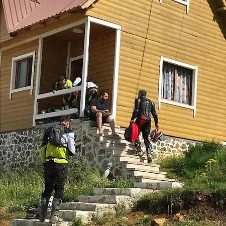 Bujtina Oxhaku I Docit * Fushe-Lure