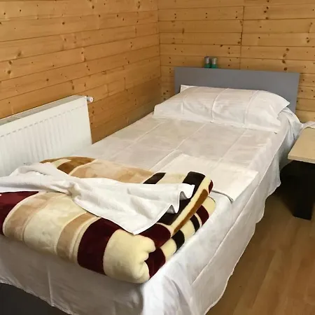 Bujtina Oxhaku I Docit Gasthuis *