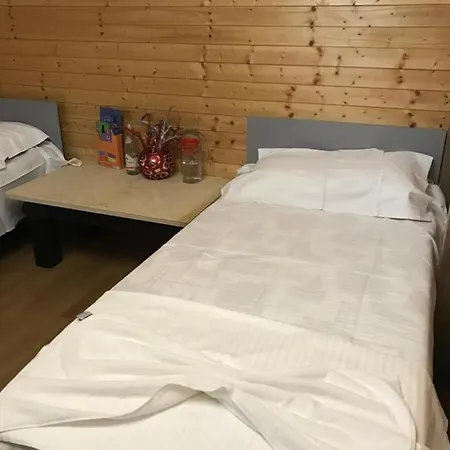 Bujtina Oxhaku I Docit Gasthuis *