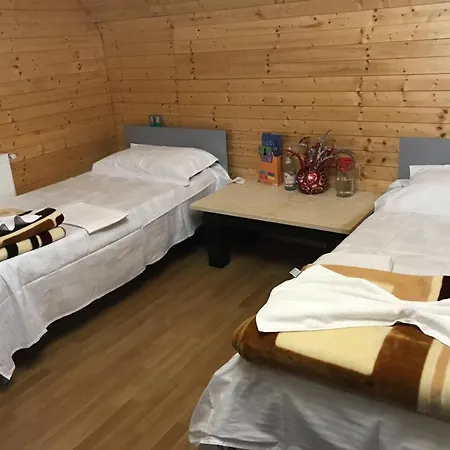Bujtina Oxhaku I Docit Gasthuis Fushe-Lure